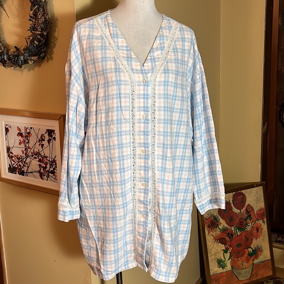 Vintage 90s TALBOTS INTIMATES Size XL VNeck Plaid Flannel Lace Embroidery
Sweet - Picture 1 of 16